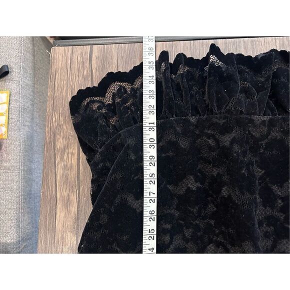 Saylor Revolve Kacey Floral Velvet Lace Back Cutout Mini Dress Black Size Medium - Picture 10 of 11